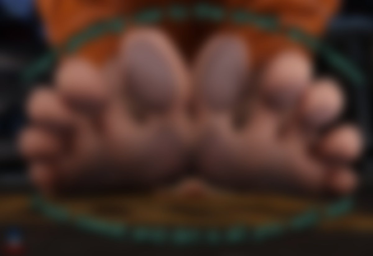 Hard Conditioning and Intense Training are necessary in breaking in a new insole (´ε｀；)  

New Dani pic is up on my subscribestar!!   

( 2/4 )  

subscribestar.adult/badmrfrostyy

#Sizetwitter #Giantess #Feet