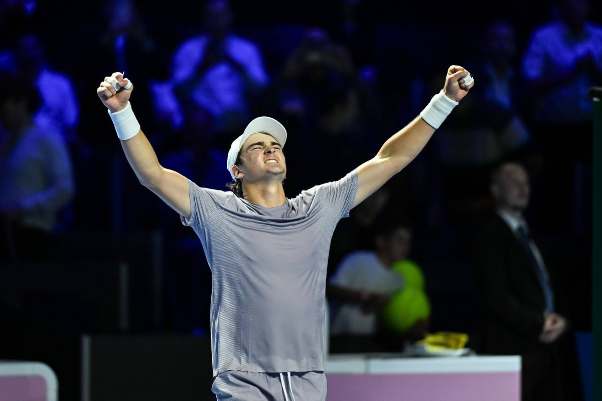 DataFutebol's tweet photo. João Fonseca em seu primeiro ano no circuito profissional do Tênis:

🏆 Challenger 125 
🏆 Challenger 175
🏆 ATP 250
🏆 ATP 500
- Entrou no TOP30 MUNDIAL da ATP

GIGANTE!!!! 🎾🇧🇷 https://t.co/ddXtMOhxVh
