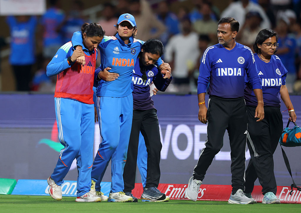 🚨UPDATE🚨

Pratika Rawal sustained an injury to her knee and ankle during the Bangladesh innings.

She hasn't come out to open in the run chase as well with the BCCI medical team monitoring her progress.

India's semifinal is on Thursday 👀