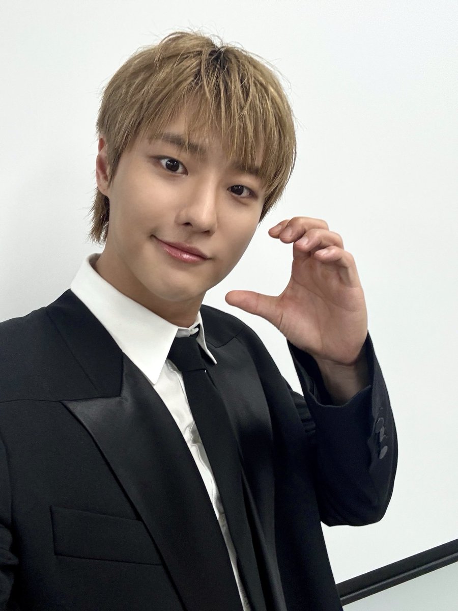 c_woodzofficial's tweet image. [📷]
251026 2025 MBC 대학가요제-청춘을 켜다

내가 대학가요제 보는 걸 멈추지 못한 탓일까?ㅜ.ㅜ
여니에 대한 사랑은 가속 모드 ♡=͟͟͞͞ ( ˙꒳​˙ )꜆

#WOODZ #우즈
#MBC대학가요제