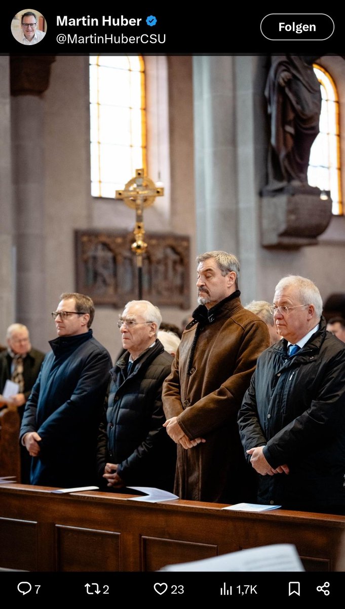 Berg_Oetzi's tweet photo. @nureineEXE Gleich nach dem Gottesdienst hetzt der Generalsekretär der @Csu @MartinHuberCSU, wieder gegen die Grünen. Neben ihm stand übrigens #Waigel, der Presseberichte über seinen gewalttätigen Sohn aus der Öffentlichkeit hat entfernen lassen.
DAS ist die DNA der @CSU. Schäbig. https://t.co/UXoUp2Nodq