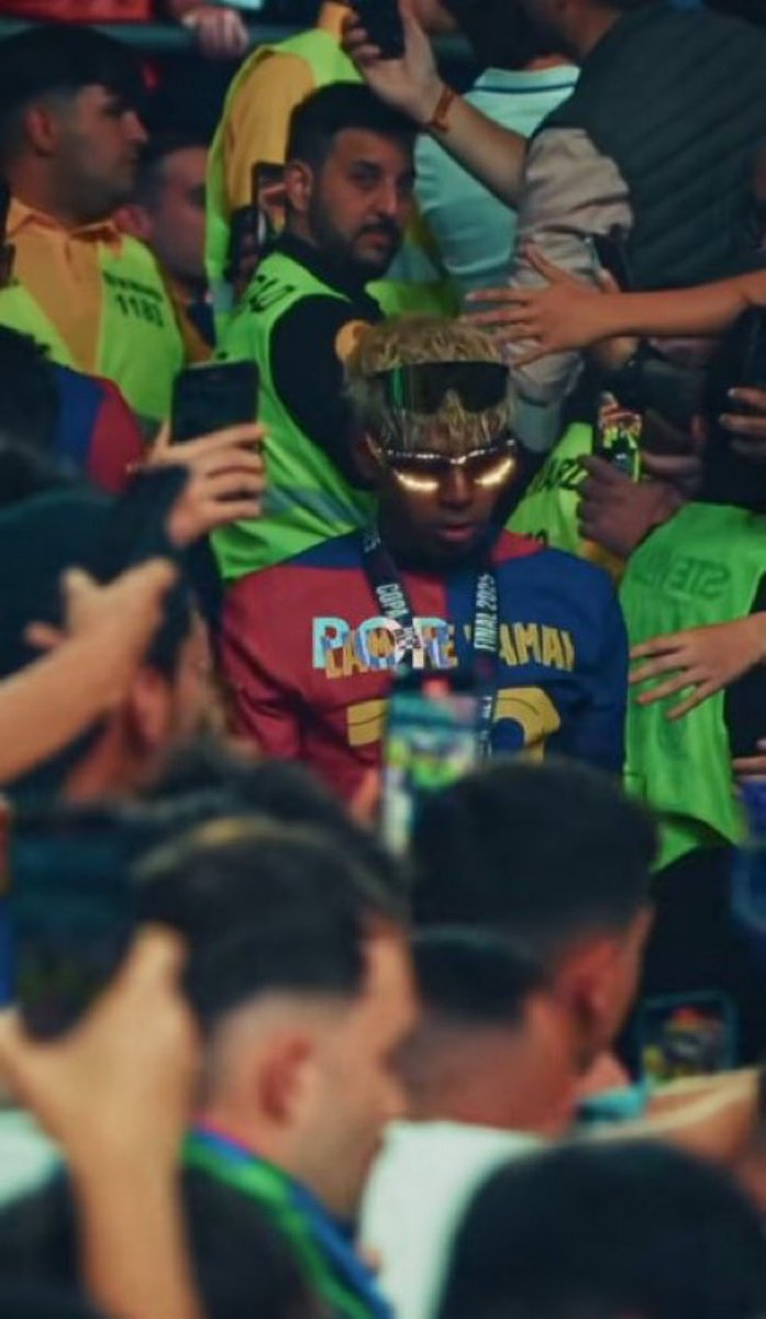 Loguito Fcb tweet media