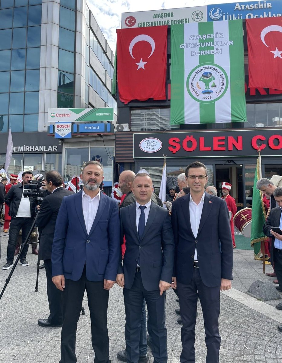- Ataşehir Giresunlular Derneği’nin Yeni Genel Merkezi açılış programına katılarak hemşehrilerimizle bir araya geldik. Birlik ve beraberliğimizin daim olması dileğiyle, emek veren Başta Dernek Başkanımız Fatih Yelekoğlu olmak üzere emeği geçen hemşerilerimi tebrik ediyorum.