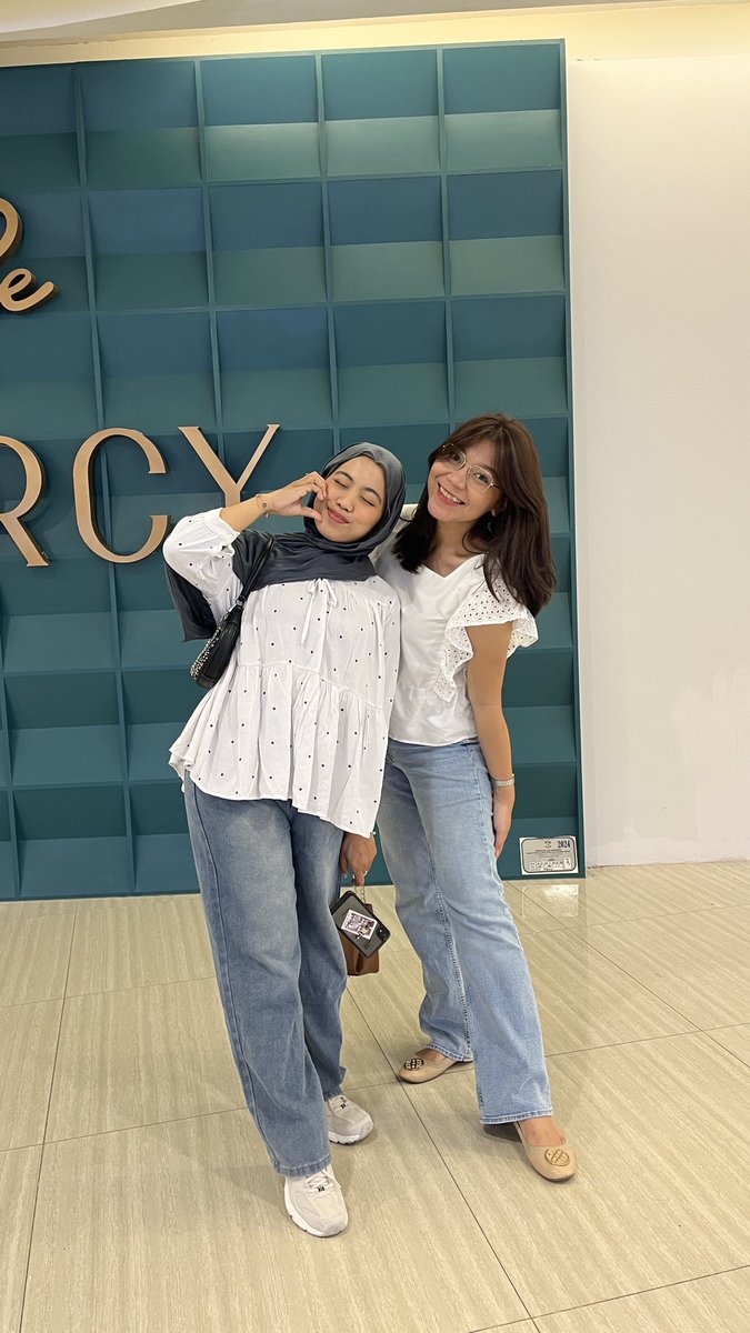 hilliuww's tweet photo. kehilangan kamu adalah hal yg sebenarnya tidak ku harapkan tapi itu yg terbaik buat kamu. pergi dengan damai yaa, sampai jumpa dikehidupan selanjutnya @luvstesa https://t.co/KNZuSmAz3q