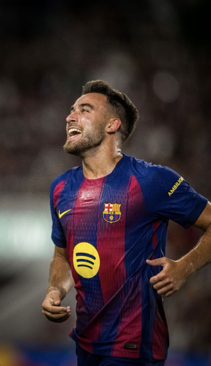 Tactical__M's tweet image. We are very static and slow with the ball, FDJ &amp;amp; Pedri have the ball no runners or free men. Only when Garcia joins attack then we progress, not to mention that we are playing missing a man, a player who did all the talking and did not show up yet..