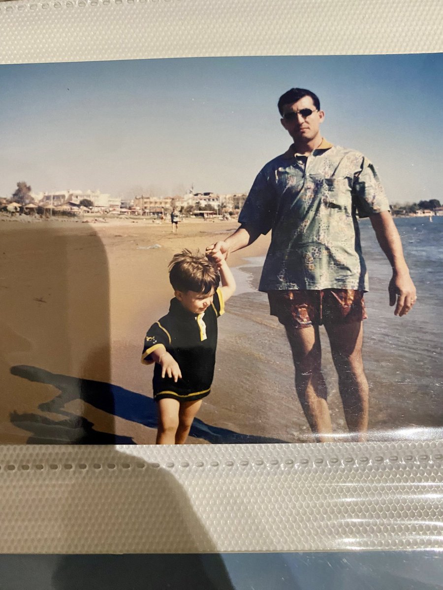 bunca yıllık hayatımda babamla çekildiğim en cool fotoğraf ilan ediyorum