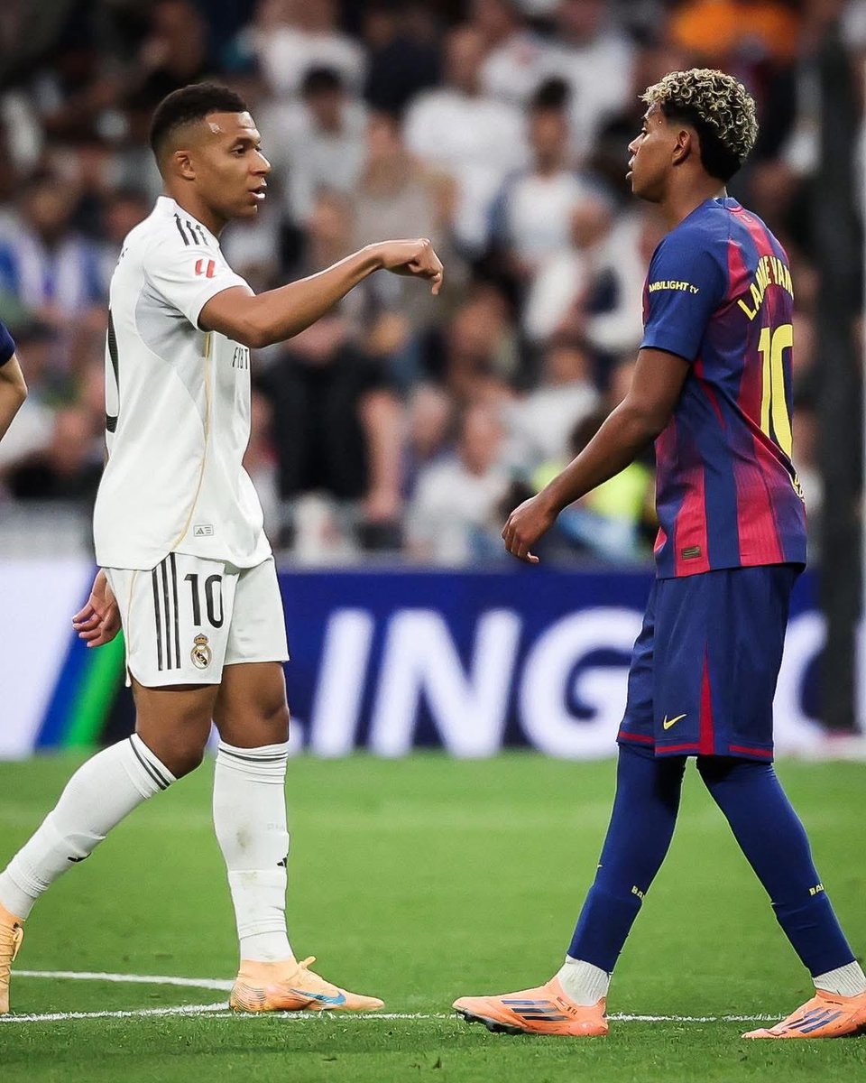 SakerSport's tweet photo. من سهولة المباراة 

لاعبي ريال مدريد وصلوا لمرحلة من فيهم ياخذ اجمل لقطه في المباراة 💀 https://t.co/mPintY1AOl