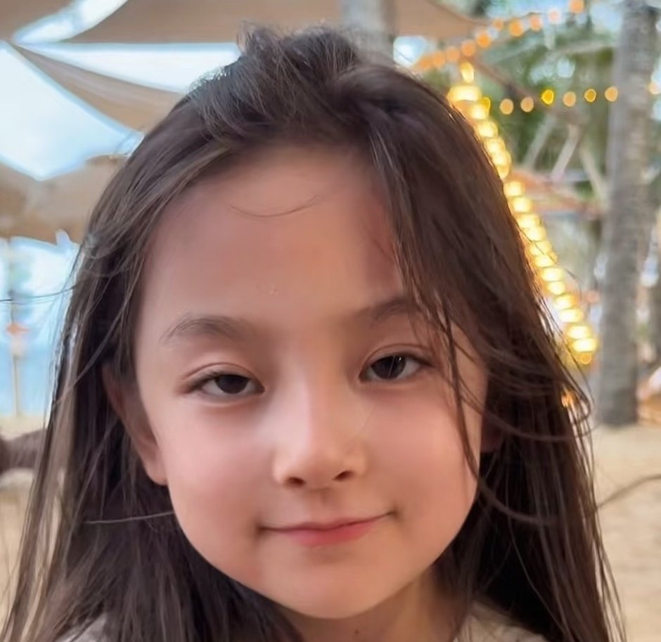 kisahmoon's tweet photo. ㅤ
ㅤ
#lora

Dilarang keras untuk mengambil foto moon dari akun ini , untuk keperluan foto anak dengan fc yang sama seperti moon. timakasii 
ㅤ
ㅤ https://t.co/89mAIYL6tn