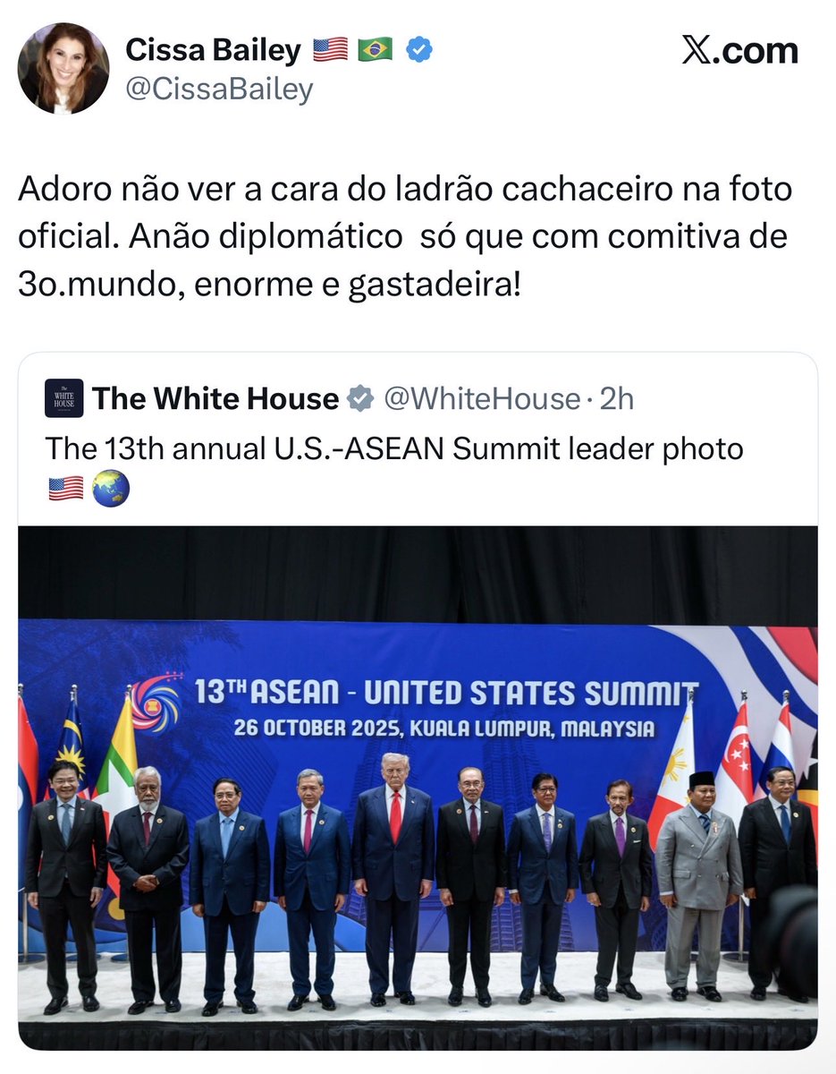 delucca's tweet image. É literalmente o Trump reunido com os líderes DO SUDESTE ASIÁTICO, que porra que Lula ia estar fazendo nessa foto, seu animal? AHAHAHA