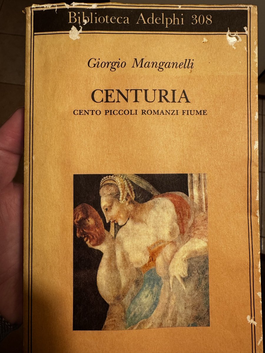 Quando passo per il corridoio, do  sempre un’occhiata ai libri impilati. Lui è lì in prima fila. Di tanto in tanto lo riprendo e leggo uno dei romanzi fiume. 
Poi certo, ci rumino un po’ su.