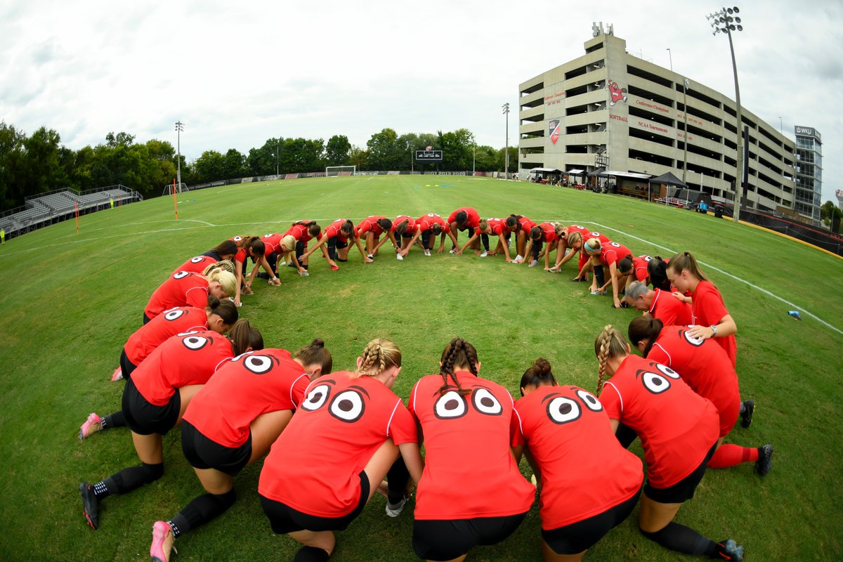 Heading to Lynchburg as the No. 1 seed!  

𝘙𝘌𝘊𝘈𝘗: bit.ly/49iGZ67 
𝘉𝘙𝘈𝘊𝘒𝘌𝘛: bit.ly/3L1gqsl

#GoTops