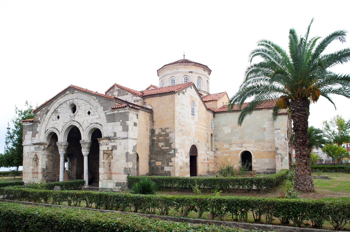 mkCoder's tweet image. On the topic of Saint Sophia:
* Hagia Sophia, Istanbul, Türkiye - 6th century
* Hagia Sophia, Ohrid, Macedonia - 5th century
* Hagia Sophia of Trebizond (Trabzon), Türkiye - 13th century
* Hagia Sophia of Vize, Türkiye - 6th century