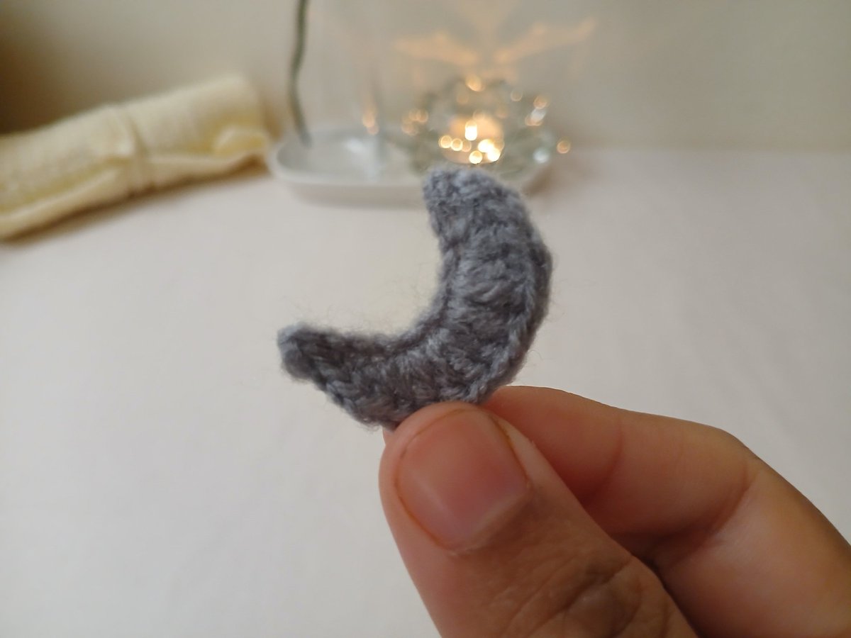 Byfatimazahra__'s tweet image. 🌙✨ Crochet Little Moon ✨🌙
Soft, simple, and super cute — perfect for beginners 💛
I made mine a keychain, but you can turn it into anything you like! 🧶💫
#crochetmoon #crochettutorial #shorts #byfatimazahra #handmade #diycrochet
