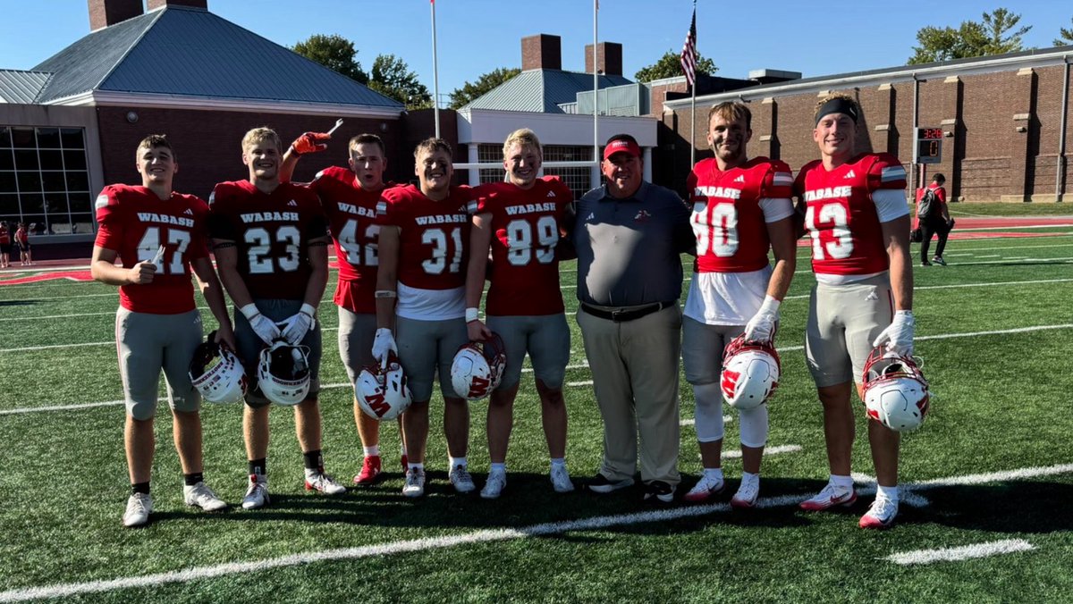 n_aker73's tweet photo. National Tight End Day!  #WAF https://t.co/JmuUNAJwxd