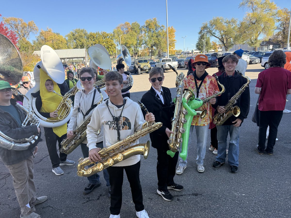 Mead HS Bands tweet media