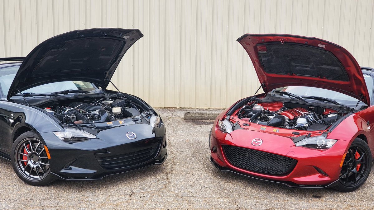 3SP_posts's tweet image. "Always bet on black"
--Wesley Snipes in the action classic "Passenger 57"

We're not so sure about that!!.....check out the latest client car in Soul Red Metallic. Looks like a winner if you ask us. 

What do you think? Are you with Wesley on this one? 

#MiataSS #V8 #LS3…