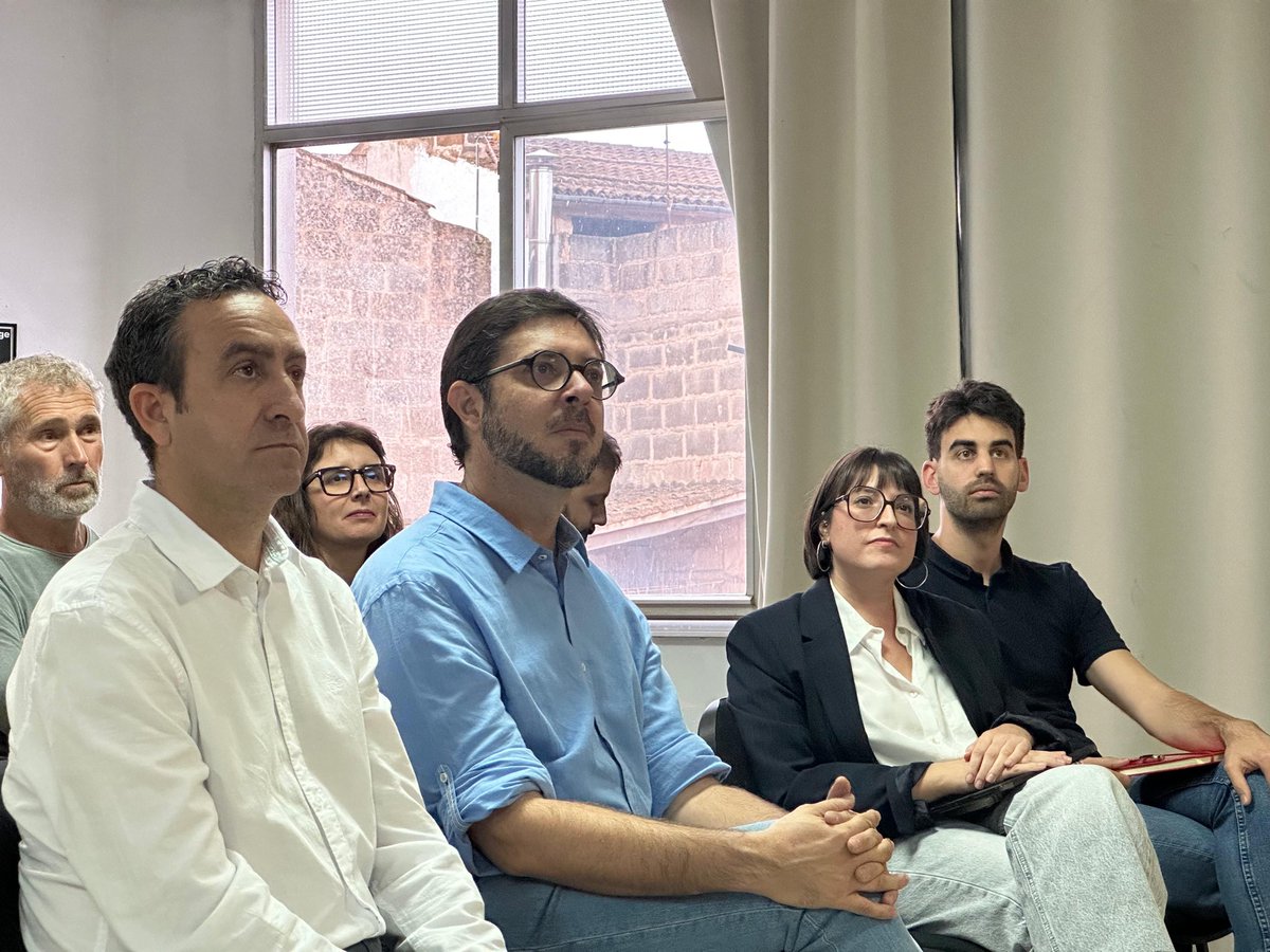 Esquerra_Mall's tweet image. Avui hem fet el Congrés d’@Esquerra_Mall i hem triat en @MASureda com a president. Acompanyarà na @CarmeGomila, nova presidenta d’@esquerrailles, per seguir treballant pel bé comú, des d’un republicanisme útil i honest.