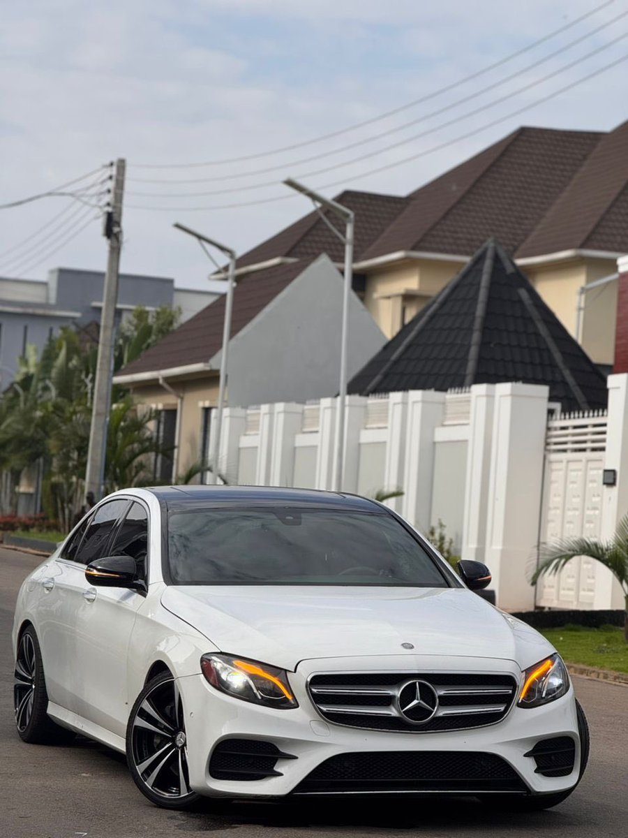 al3_aliyu's tweet image. 🚘 Super Clean Deal Alert! 🚘
Mercedes-Benz E300 (2016 Model) — spotless and performing perfectly 💯
✅ Full Duty Paid
💰 Price: ₦35M
📍 Location: Kaduna 🇳🇬

🔁 Kindly retweet, it’ll be highly appreciated 🙏

#MercedesBenz #E300 #KadunaCars #FadiyaMotors #CarDealsNaija