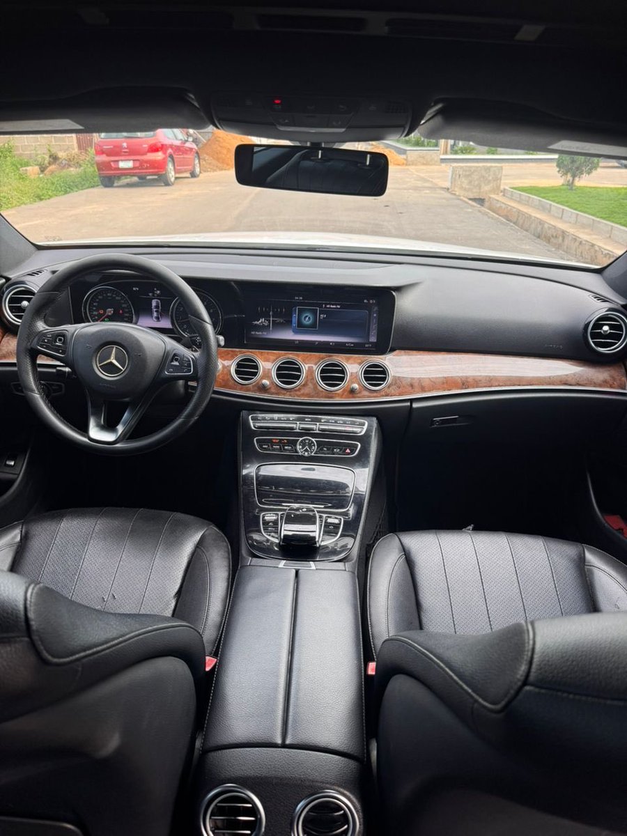 al3_aliyu's tweet image. 🚘 Super Clean Deal Alert! 🚘
Mercedes-Benz E300 (2016 Model) — spotless and performing perfectly 💯
✅ Full Duty Paid
💰 Price: ₦35M
📍 Location: Kaduna 🇳🇬

🔁 Kindly retweet, it’ll be highly appreciated 🙏

#MercedesBenz #E300 #KadunaCars #FadiyaMotors #CarDealsNaija