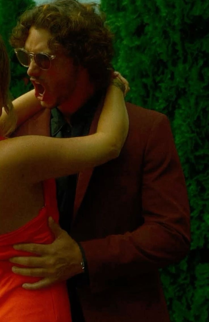 tonythinkerr's tweet image. SO HOT.