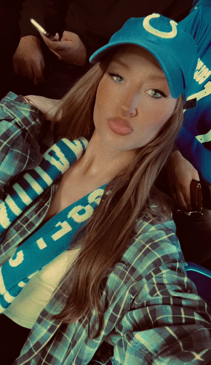 Jen ♈︎ tweet media