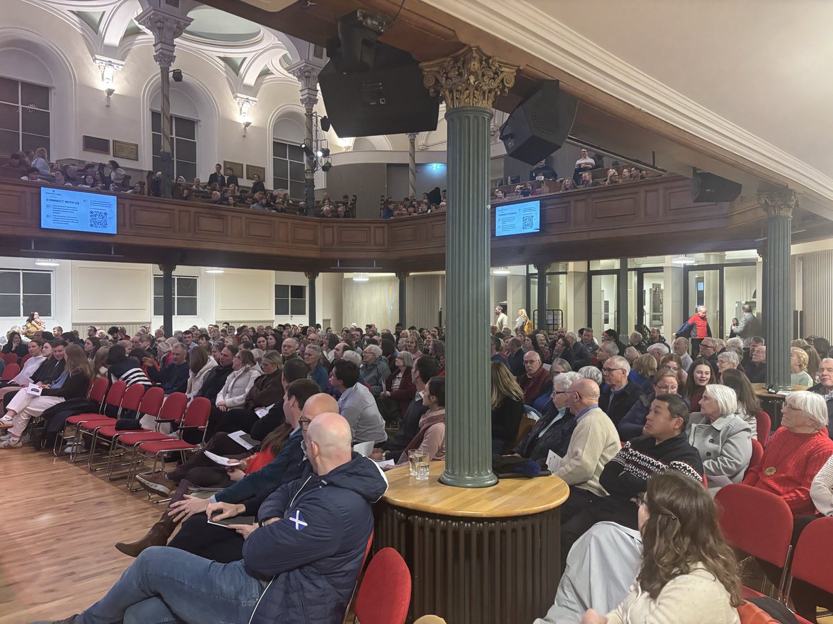 gshanks111's tweet image. A very special East of Scotland Gospel Partnership joint service at Charlotte Chapel this evening. 

Great to have Danno from @CIS_UK with us.