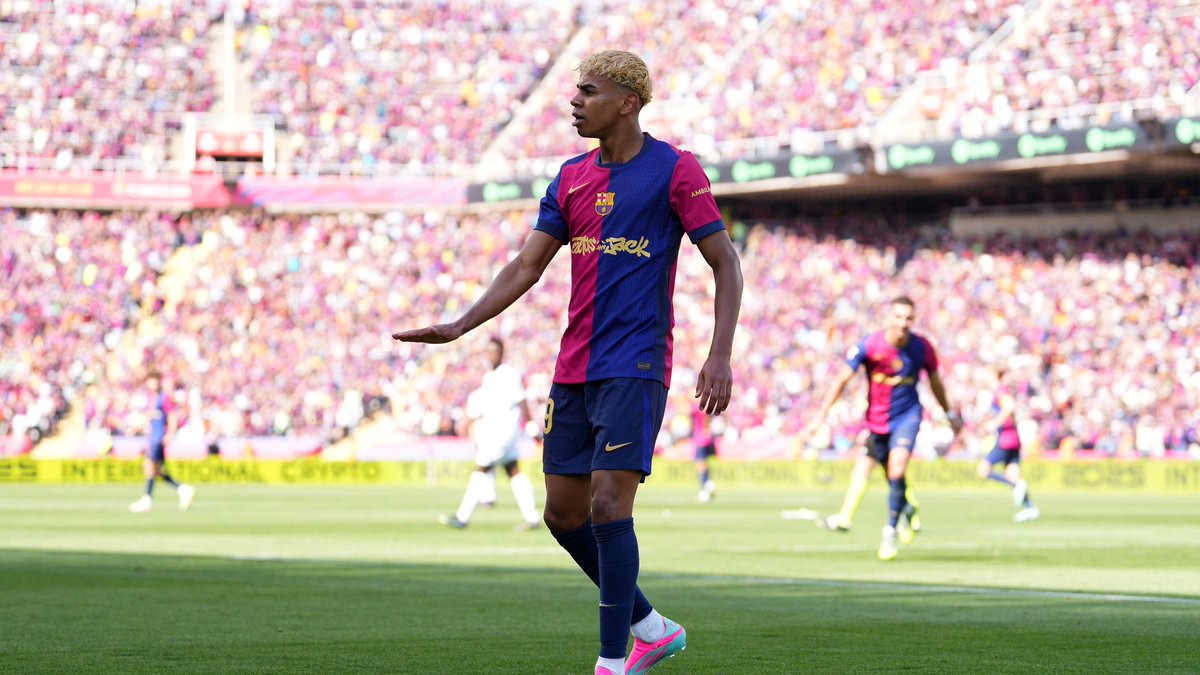 Lamine Yamal has a 7-2 record against Kylian Mbappe.