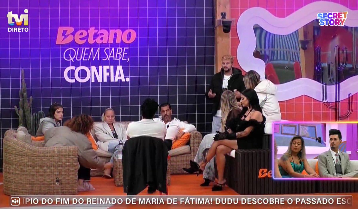 lbbcommentator's tweet image. Dylan: “Eles são fortes mas é os 4 em alcateia”

A situação em que o Dylan se encontra ao dizer isto:

#sstvi