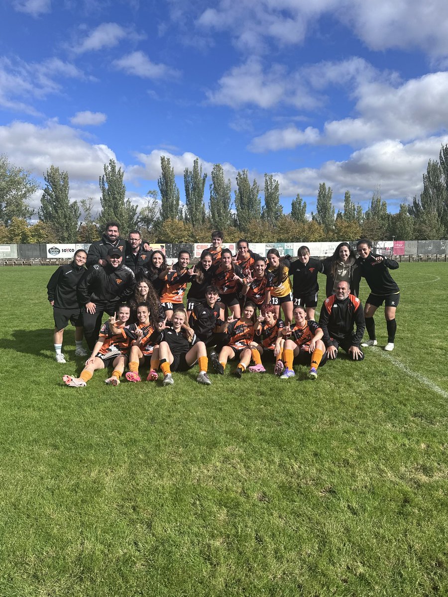 AtleticoLaguna's tweet photo. Doblete de nuestros primeros equipos 🙌🏻 ¡Cerramos un buen fin de semana para los nuestros! 🤭

#PasionNaranja https://t.co/blgieGOGD9