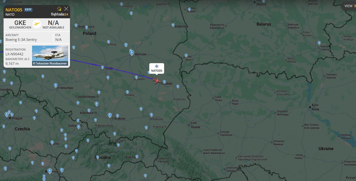 CoffeReport's tweet image. 👀NOTICE: A NATO E-3 Sentry is getting very, very close to the Polish/Ukrainian border. 

Normally, it circles over western Poland.
