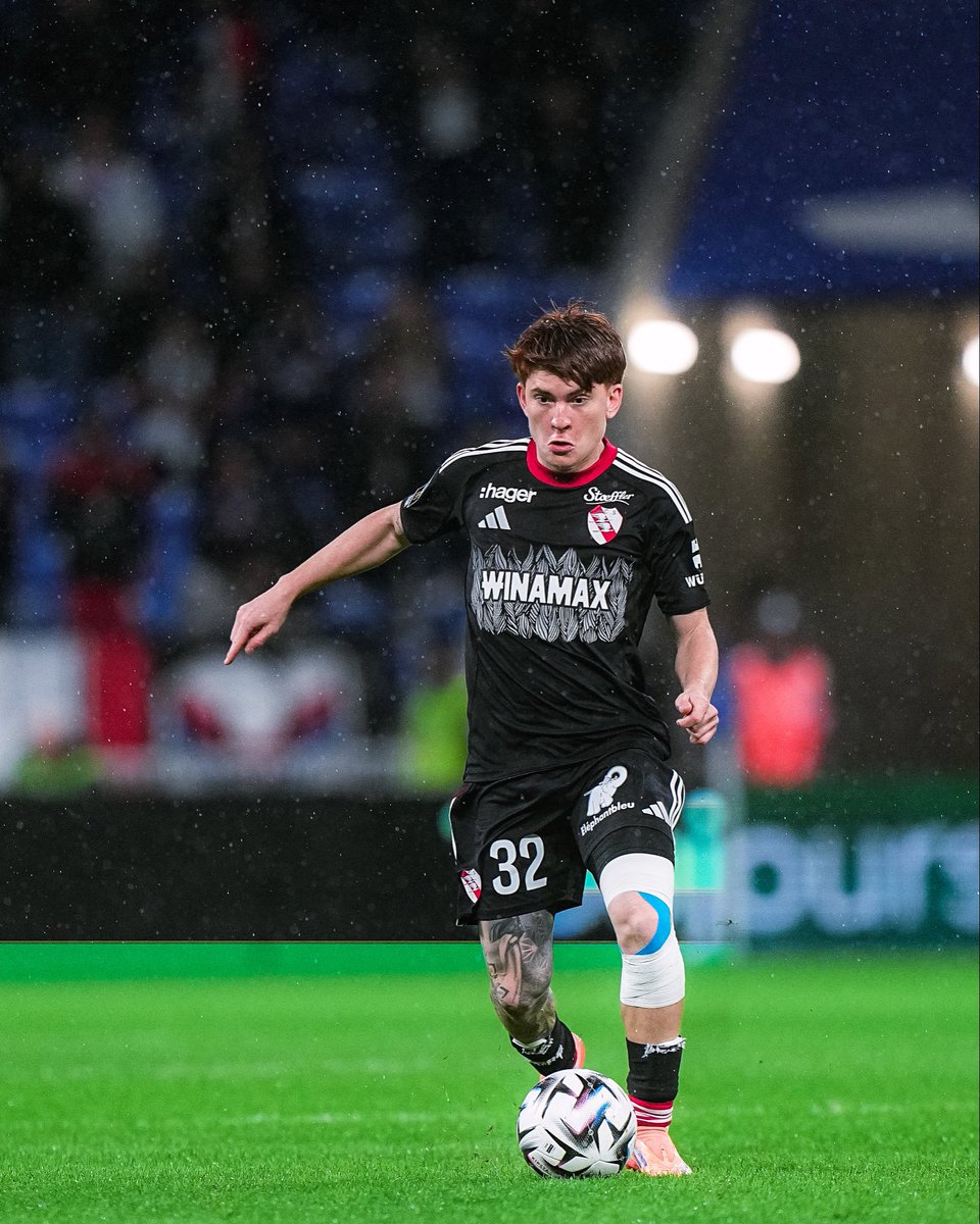 فالنتين باركو امام ليون :

اكثر من صنع فرص خلال المباراة ✅

اكثر من راوغ في المباراة ✅

التمريرات في نصف الملعب الخاص 25/25 ✅