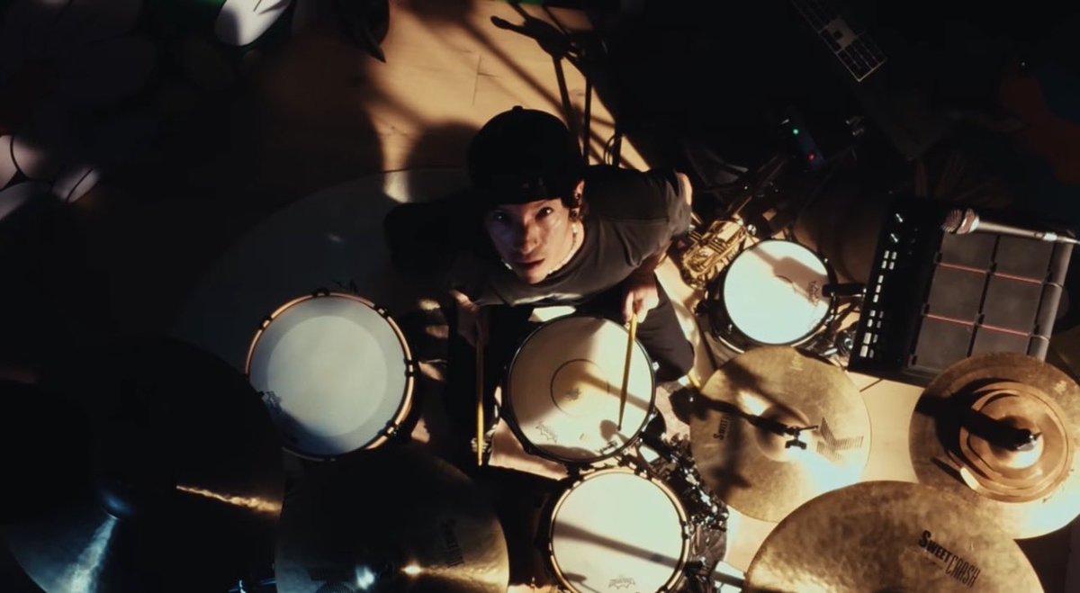clikkiescrave's tweet image. Josh posted a new drum cover over on his youtube channel! 
“Josh Dun Covers: Rage Against the Machine - Bulls on Parade”
🔗 youtu.be/KRHK8IE2F9U?si…