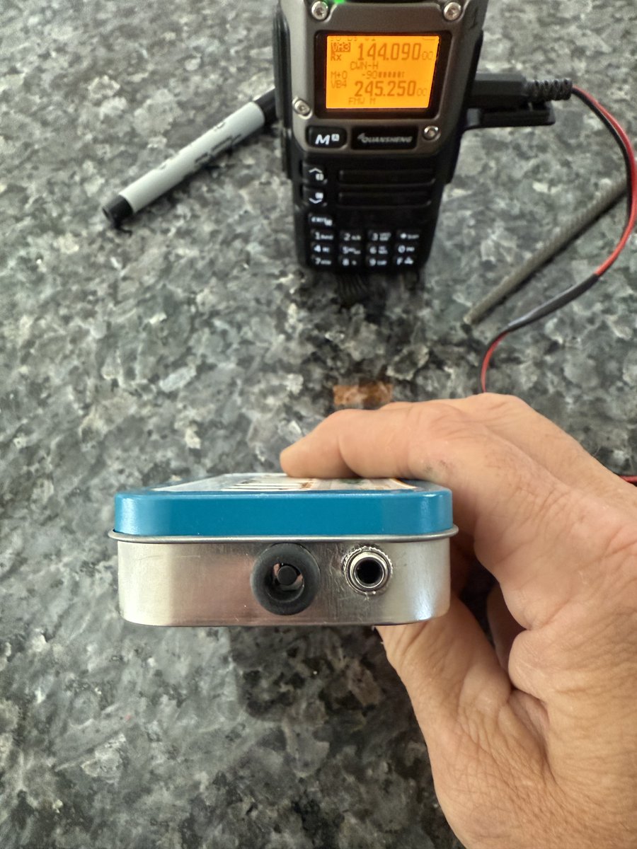 mountaincwops's tweet image. Pacific Antenna Simple Keyer built and integrated into the handy Altoids Tin. Rubber grommet install to protect the switch, 3.5mm plug, USB-C rechargeable 9V battery. #CW #morsecode #hamradio #quansheng #qrp #pota #sota