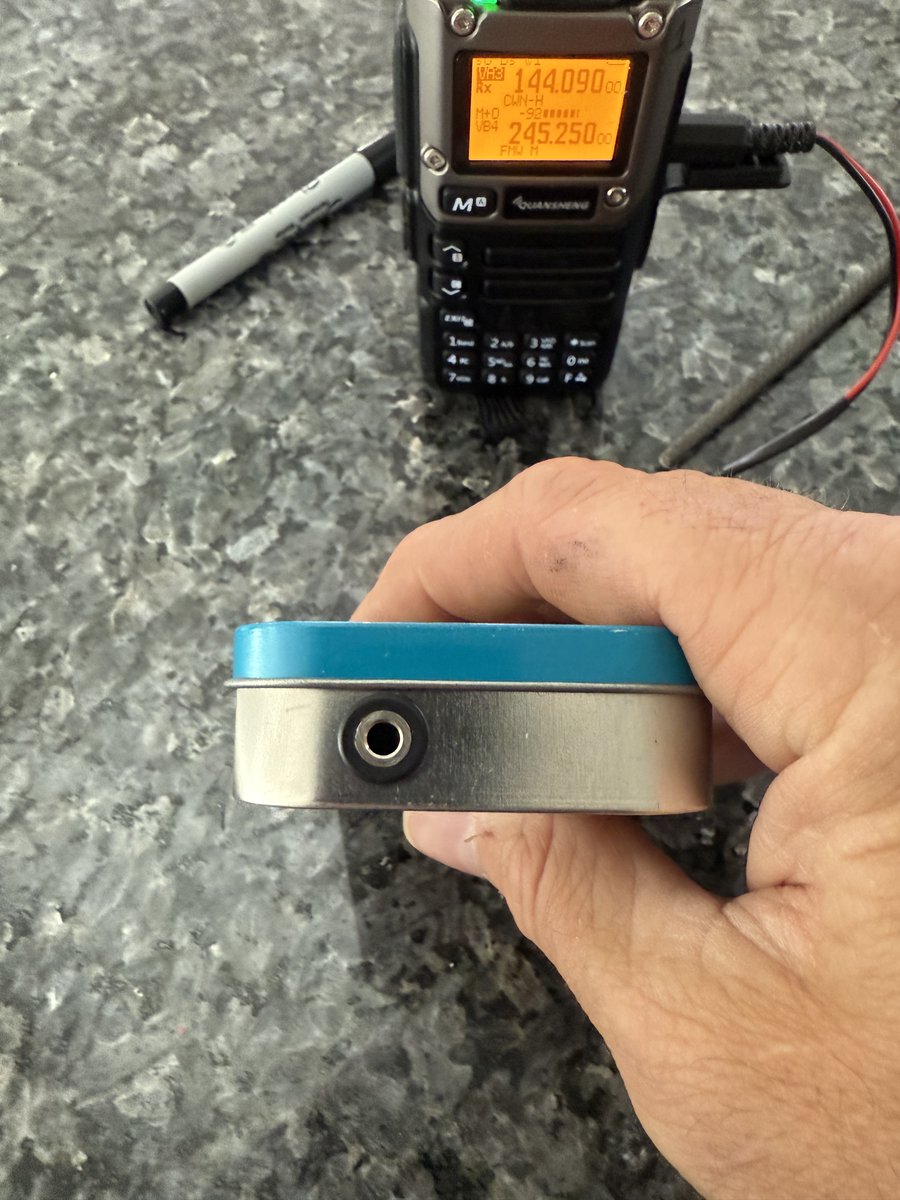 mountaincwops's tweet image. Pacific Antenna Simple Keyer built and integrated into the handy Altoids Tin. Rubber grommet install to protect the switch, 3.5mm plug, USB-C rechargeable 9V battery. #CW #morsecode #hamradio #quansheng #qrp #pota #sota