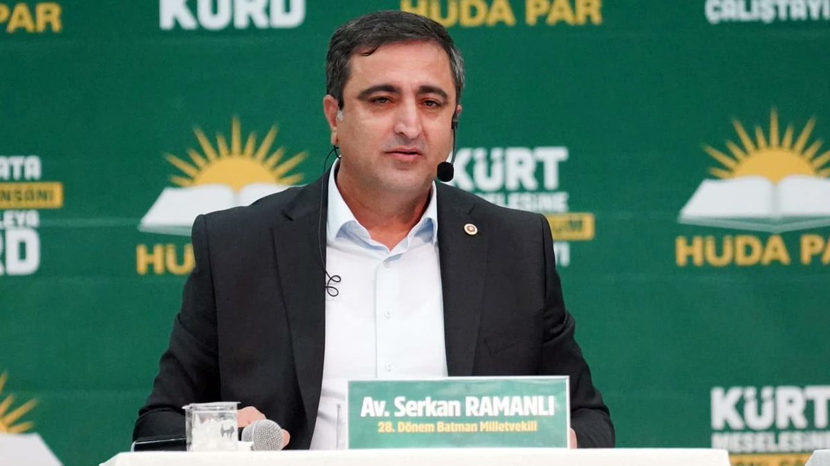 Azad Çakar (@azadhoca2144) on Twitter photo 'Kemalizm, Allah’ın emrine başkaldırmaktır' diyen Serkan Ramanlı'nın samimiyetine güvenerek derim ki:
“İslâm’ın maslahatı için Kemalizme tâbi olunabilir mi? Cevabınız evetse, bu Allah’a isyandır. Hayırsa, peki neden Allah’a isyan olan demokrasiye tâbi olunuyor?”
<a href="/AvSerkanRamanli/">Serkan Ramanlı</a> 'Kemalizm, Allah’ın emrine başkaldırmaktır' diyen Serkan Ramanlı'nın samimiyetine güvenerek derim ki:
“İslâm’ın maslahatı için Kemalizme tâbi olunabilir mi? Cevabınız evetse, bu Allah’a isyandır. Hayırsa, peki neden Allah’a isyan olan demokrasiye tâbi olunuyor?”
<a href="/AvSerkanRamanli/">Serkan Ramanlı</a>