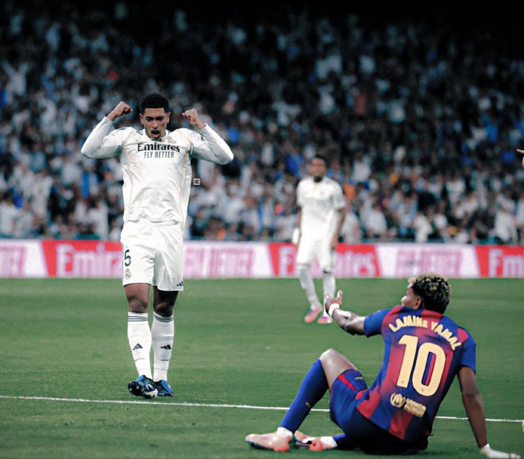 اعلن التحدي قبل المباراة ويقول مدريد يسرقون ثم يشتكون اخرتها الحكم الغى هدف صحيح لمدريد تتوقع فازو ؟ لا مسحوا بكرامته الارض وتنمرو عليه
#مفقود_البيرنابيو