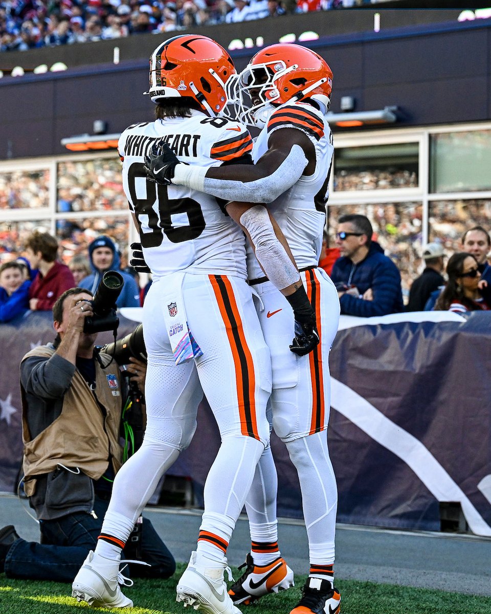 a great start to #NationalTightEndsDay if we do say so ourselves!