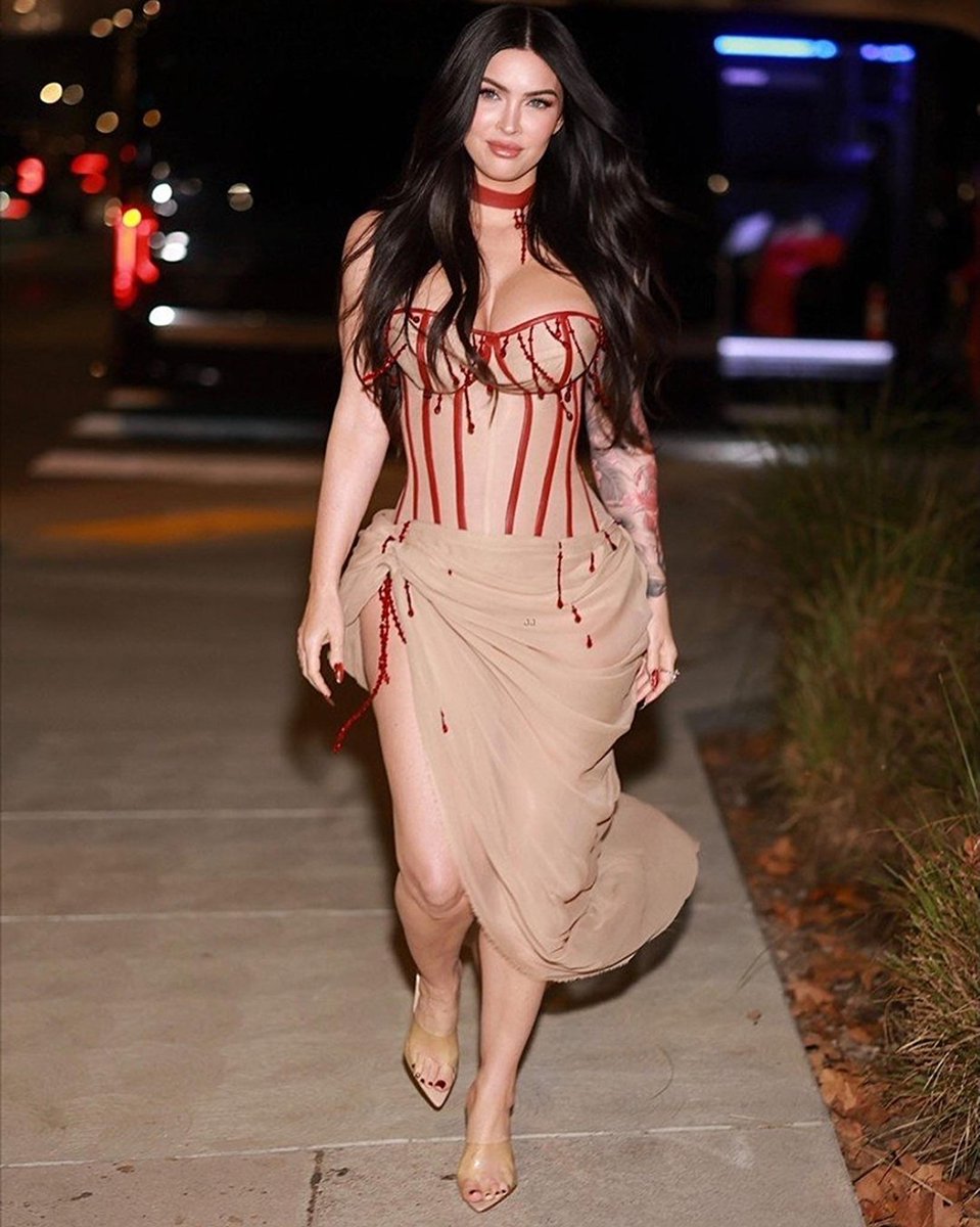 Mrclips15's tweet photo. Megan fox looking good, some healthy weight does wonders after giving birth 🔥😍 https://t.co/nAqDz4J9hw