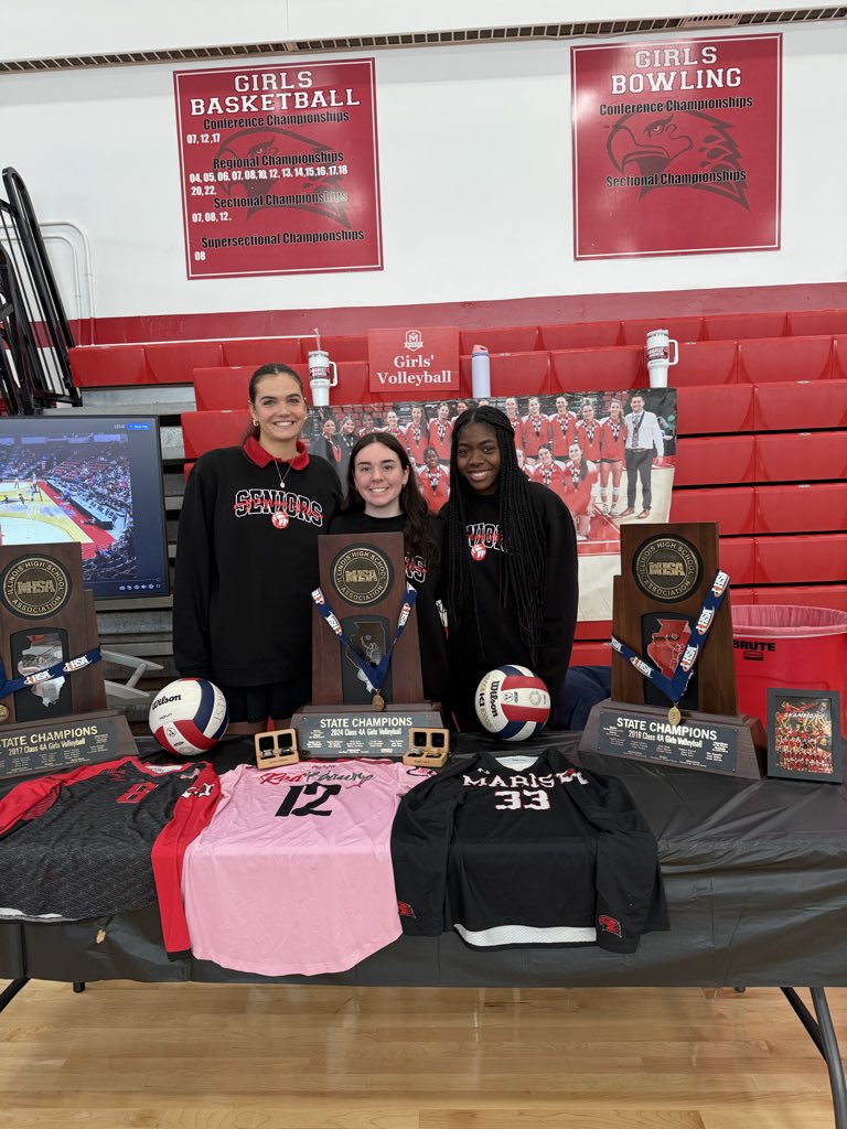 RedHawkVB's tweet image. Check out the Champs Table at Open House today #FutureProgram 🏐💯🤩