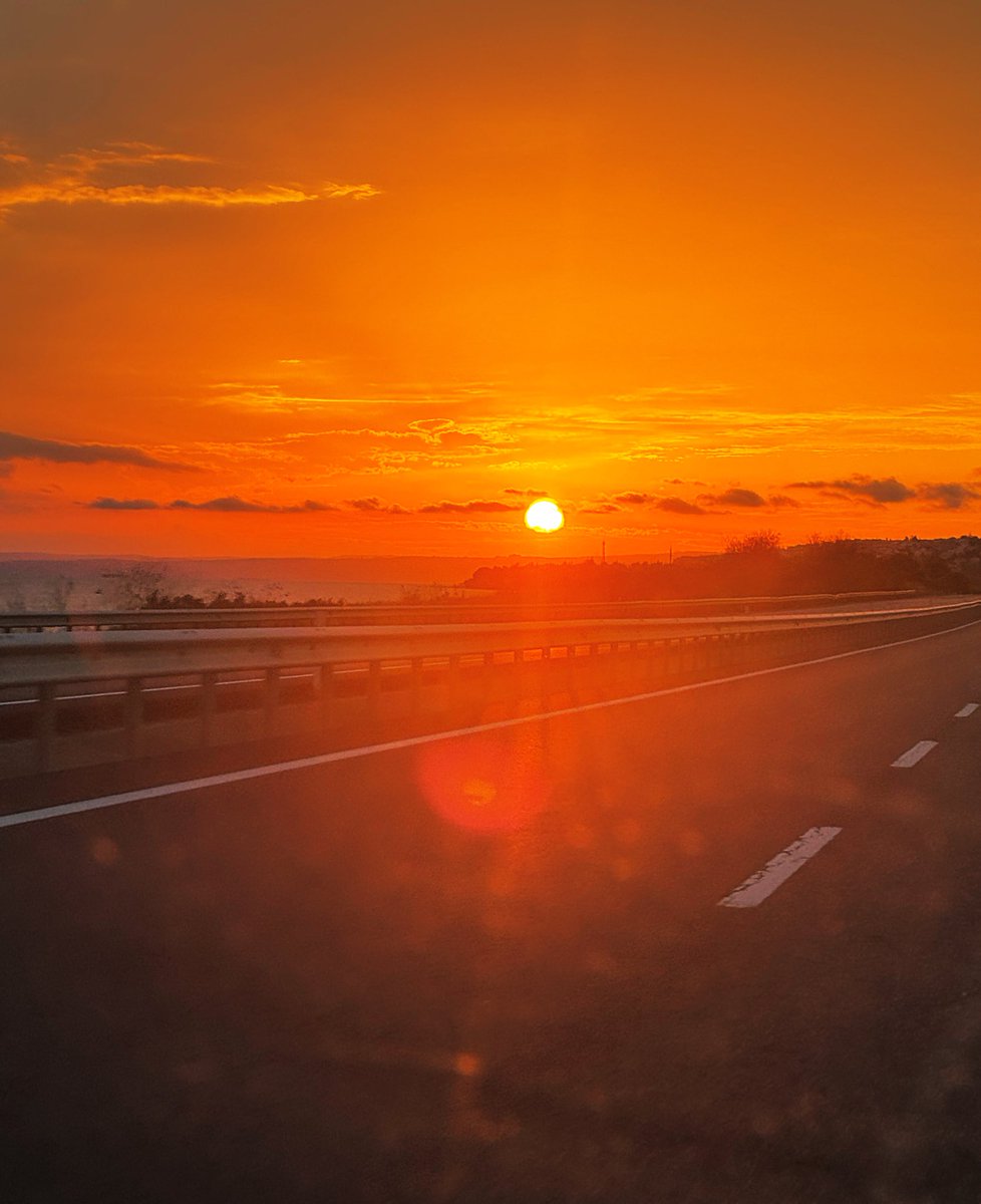 Yol güzel, yolda olmak güzel.