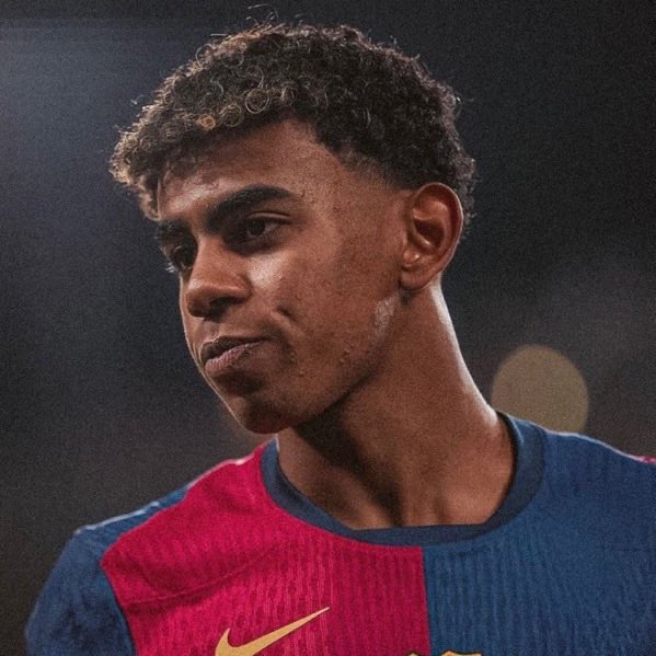 دعسوا على رقبته المنفوخ لعن الله امك يا قذر
هذا كيف تقولون عنه خليفة ميسي ؟

اقسم بالله ما يسوى نعال ميسي تكرمون
الله يفكنا من هالعقليه القذره
#الكلاسيكو