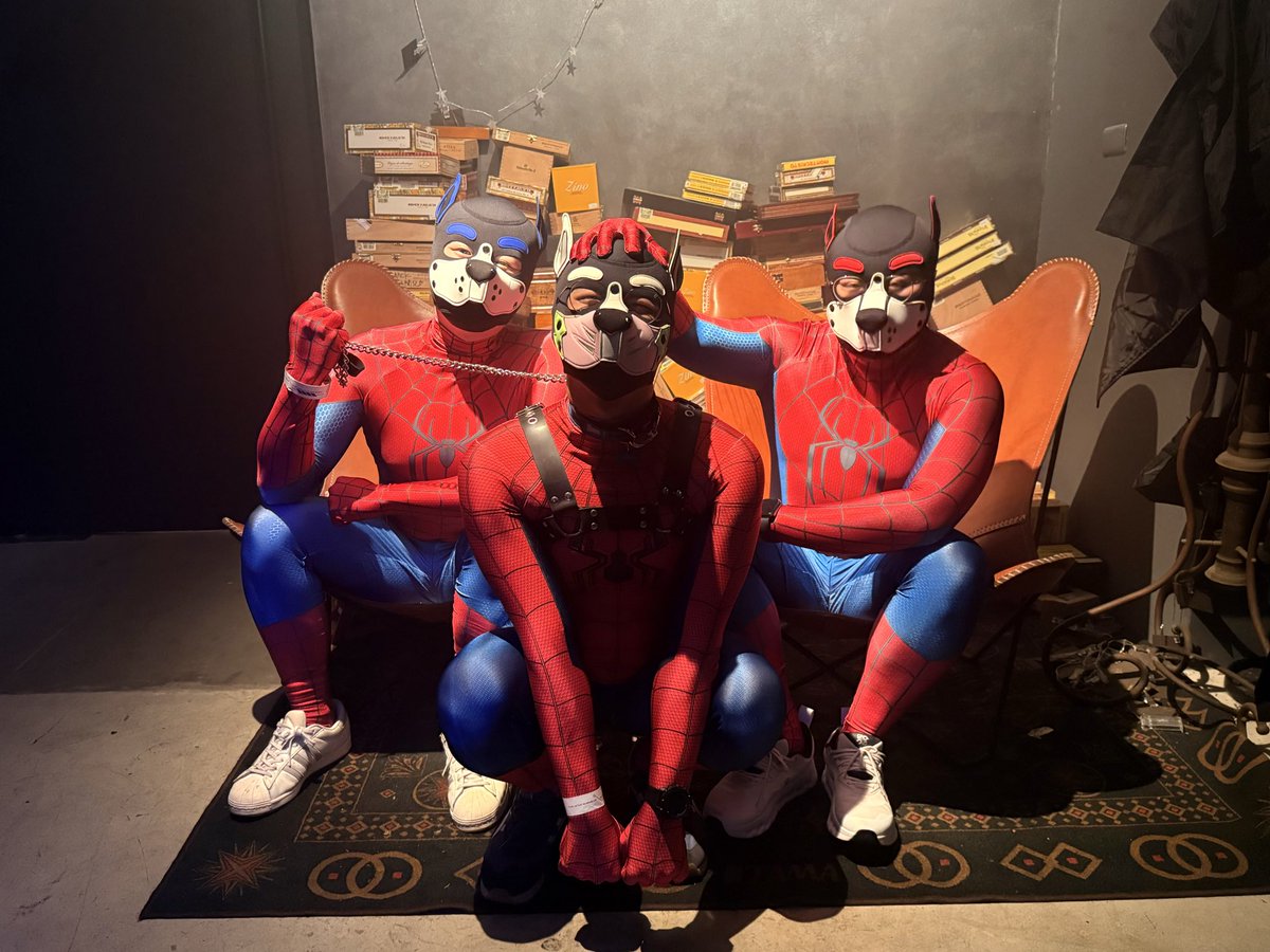 犬（全）家福 😬😬
<a href="/akii_AD/">aki</a>