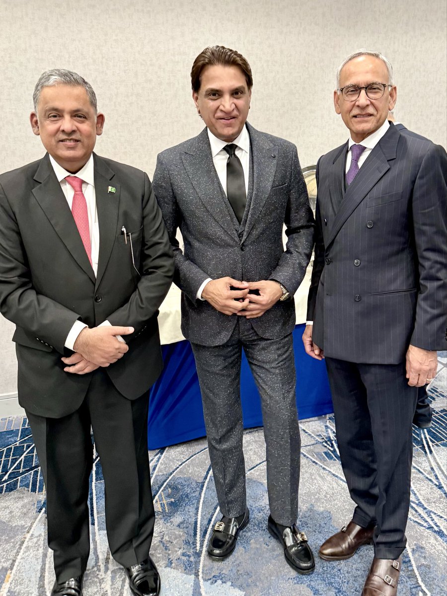 The two stalwarts, <a href="/AmbRizSaeed/">Amb. Rizwan Saeed Sheikh</a> and #DrMehmoodMhan <a href="/APPNA/">Assoc. of Pakistani Physicians of North America</a> #NYChapter #ARY #AsifJamal