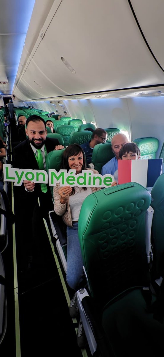 transaviaFR's tweet image. Et de un, et de deux, et de trois nouveaux  vols aujourd’hui 💚
 
Lyon → Médina 
Lyon →  Praia
Toulouse → Séville