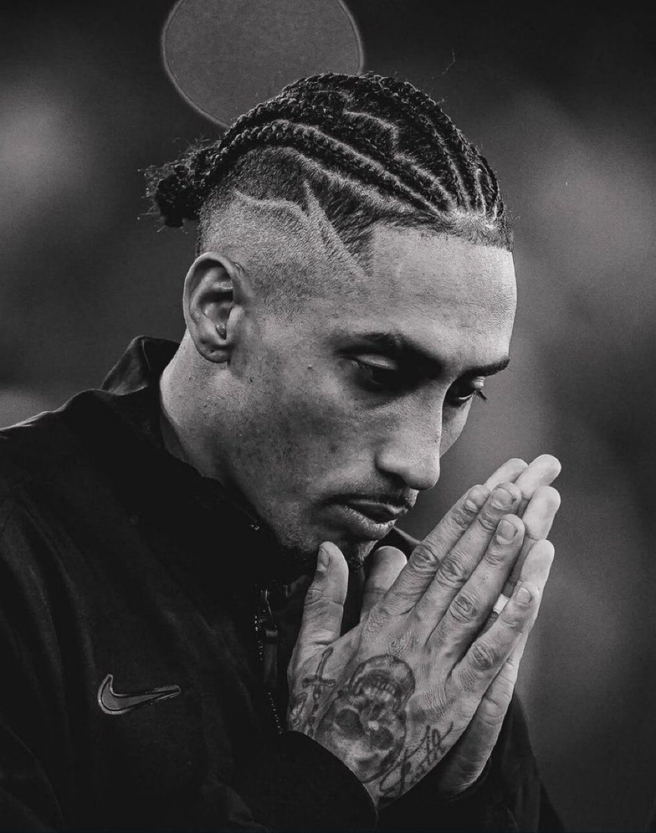 LACOBRAAA tweet media