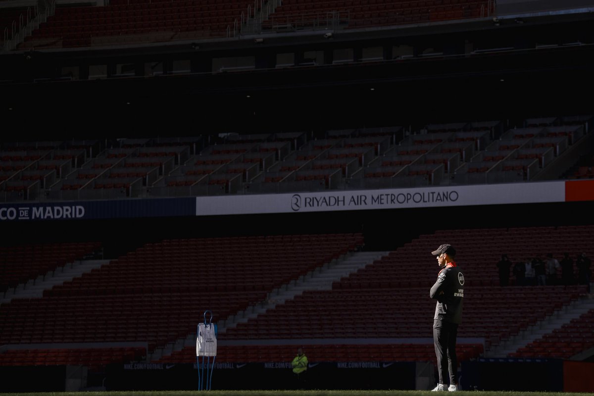 Increible haber ganado dos ligas a esta banda…

No te vayas nunca <a href="/Simeone/">Diego Pablo Simeone</a>