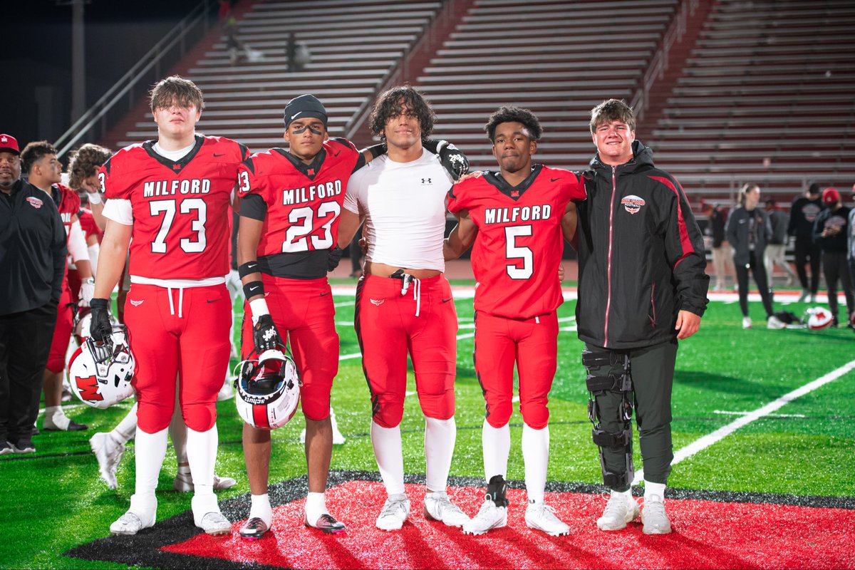 Season didn’t go how any of us wanted but I was blessed with the ability to play a healthy 10 games with my brothers and grow as not only a 
teammate but as a human being as well. Thank you to coach Jimmy,Comello, and Yards for believing in me. Always an eagle 🦅.