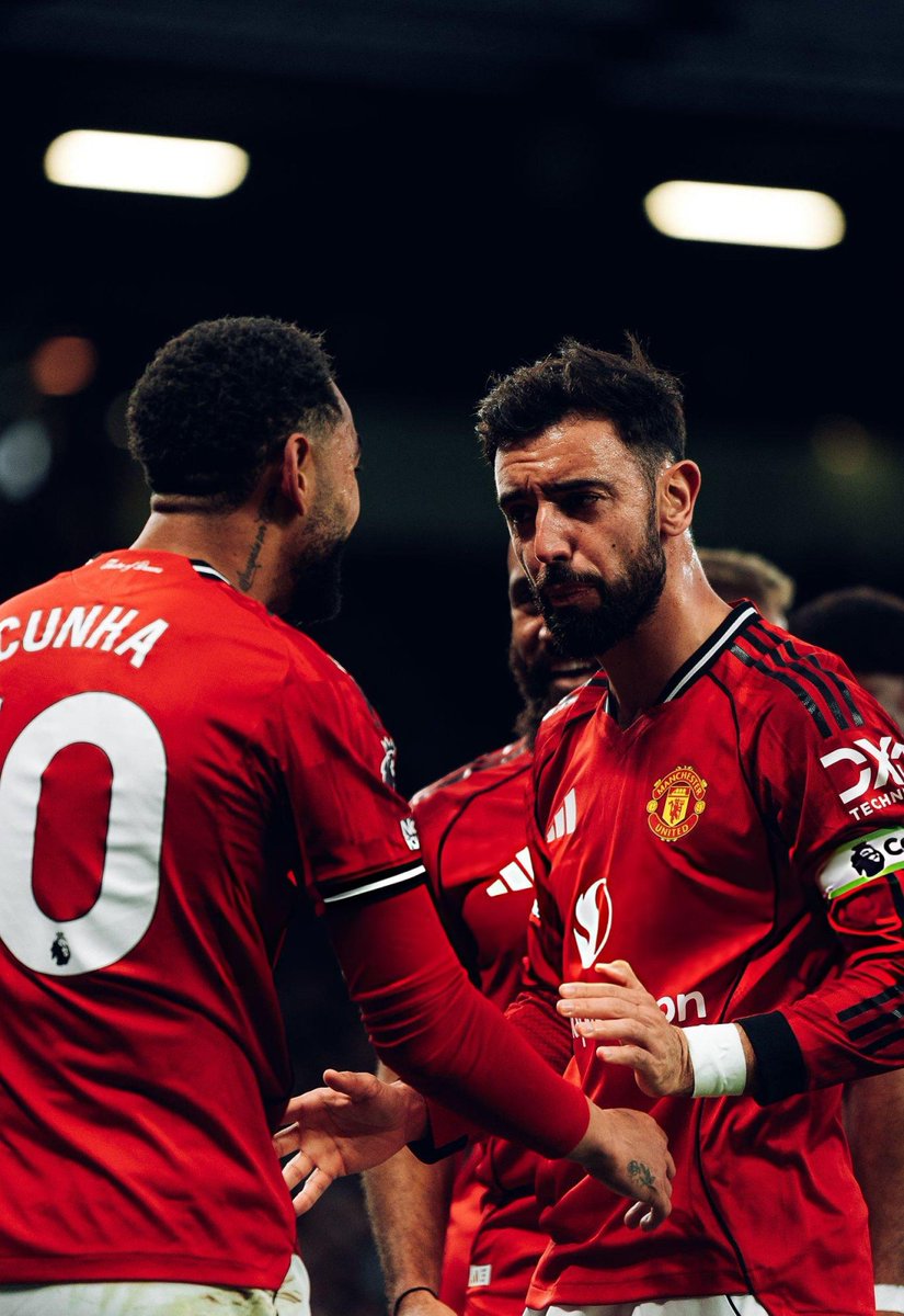 🚨📊 | INSANE STAT:
  
Manchester United's win over Brighton was the FIRST TIME since Bruno Fernandes' debut that they have scored at least four goals in a Premier League game WITHOUT him registering a goal or assist.

He's getting help 🙌❤️