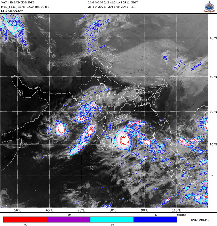 InfiStarMedia's tweet photo. In Bay of Bengal, a Deep Depression has formed and it is expected to intensify as a cyclonic storm with a Kakinada landfall expected as of now.
#ChennaiRains #Cyclonemontha https://t.co/6Q6yi29T8p