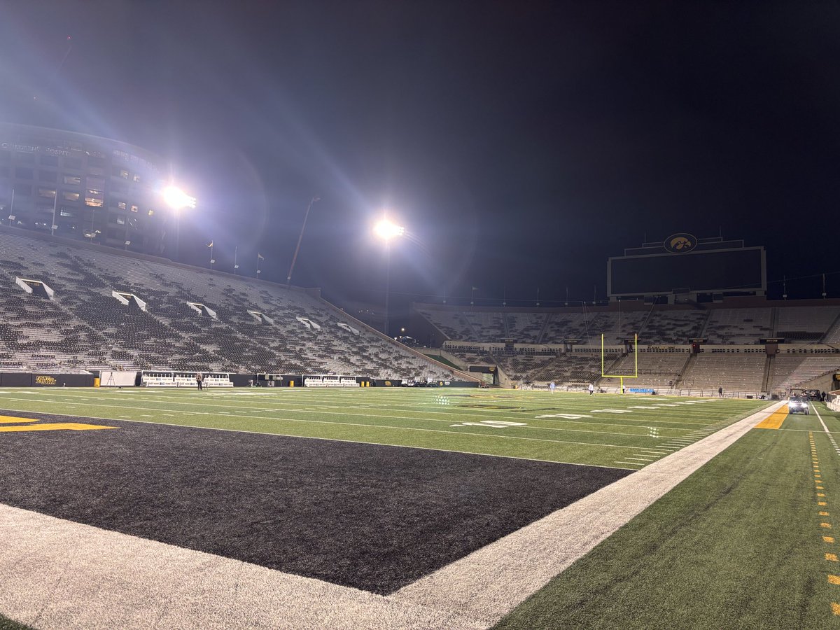 Last night was my 28th and final Iowa football game I covered for <a href="/TheDailyIowan/">The Daily Iowan</a>. Worked alongside so many awesome people and couldn’t be more grateful for the experience. 

From late nights to tight contests to game-changing plays, I’ll have plenty of unforgettable memories.